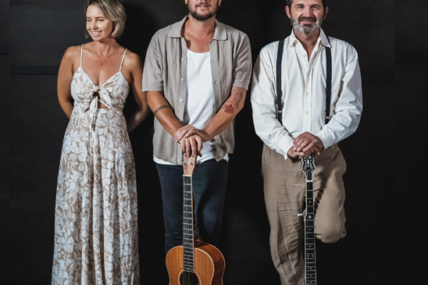 Love Note Music - acoutsic duo, band and DJ's for weddings on the Sunshine Coast Image @ Leeroys Lens