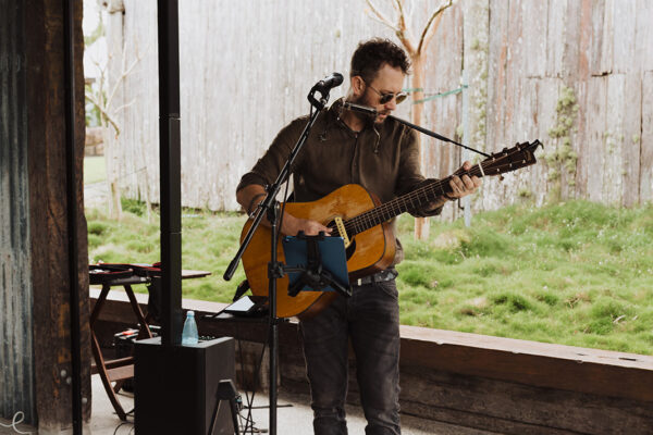 Live Wedding Music & DJs - Sunshine Coast Image @ Lovers By AVW